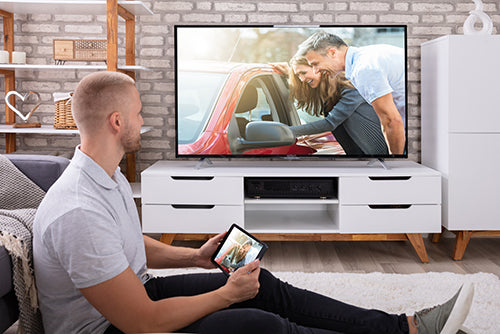 Ako pripojiť mobil alebo tablet k televízoru?