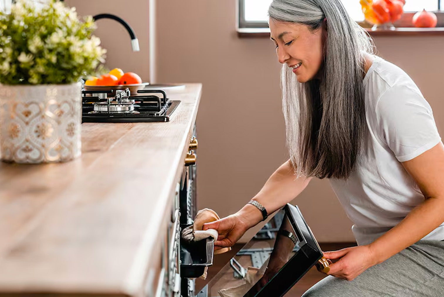 Zabudnite na drhnutie: Ako pyrolytické čistenie rúry ušetrí čas aj úsilie
