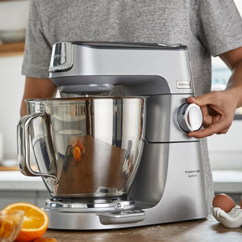 Kuchynský robot Kenwood Titanium Chef Baker KVC85.594SI VYBALENÉ