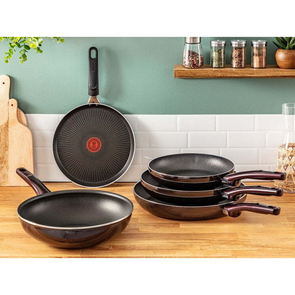 Panvica Tefal Resist Intense D5220683, 28cm