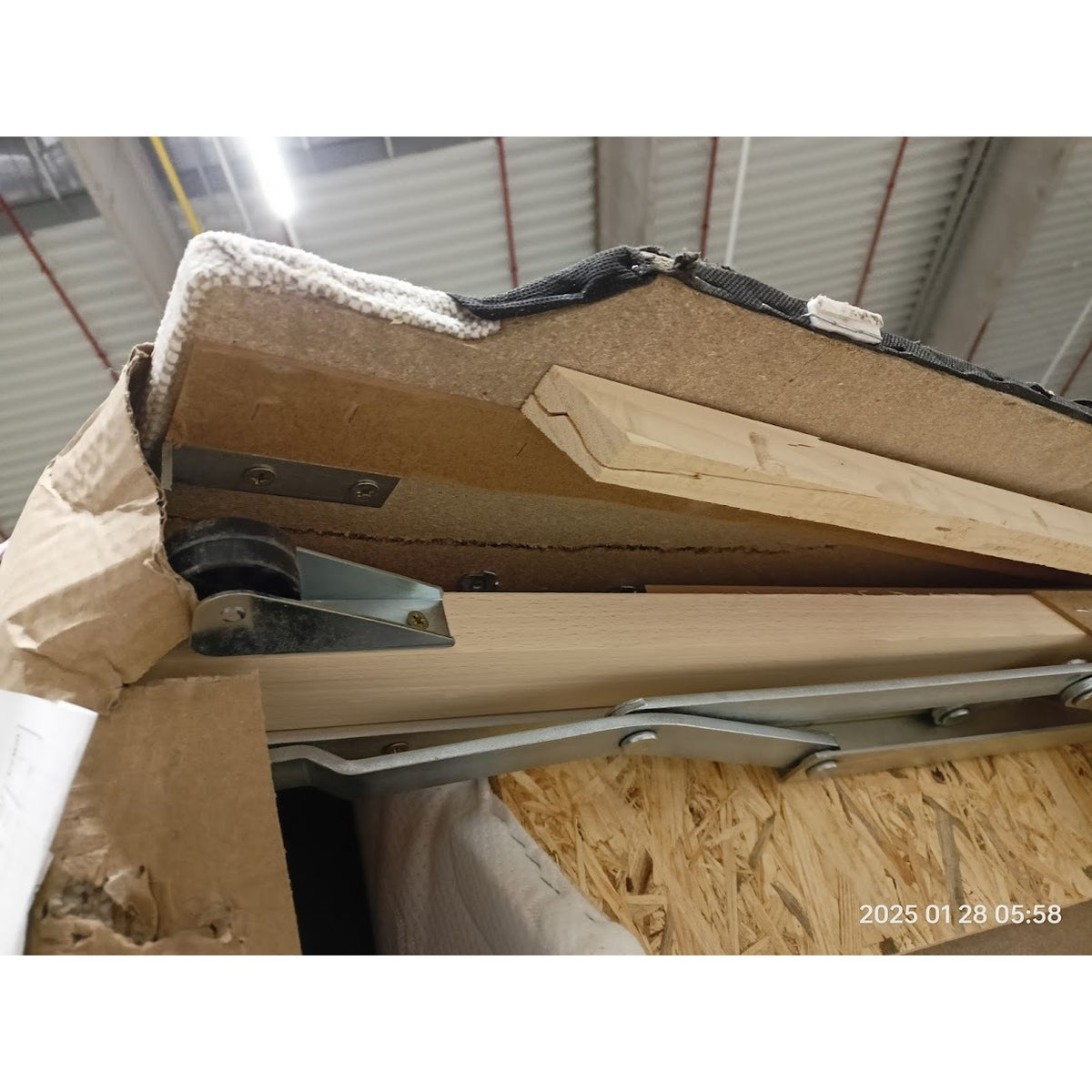 Šatníková skriňa Pop 2 - 250x215x61 cm (dub sonoma, biela) II. akosť
