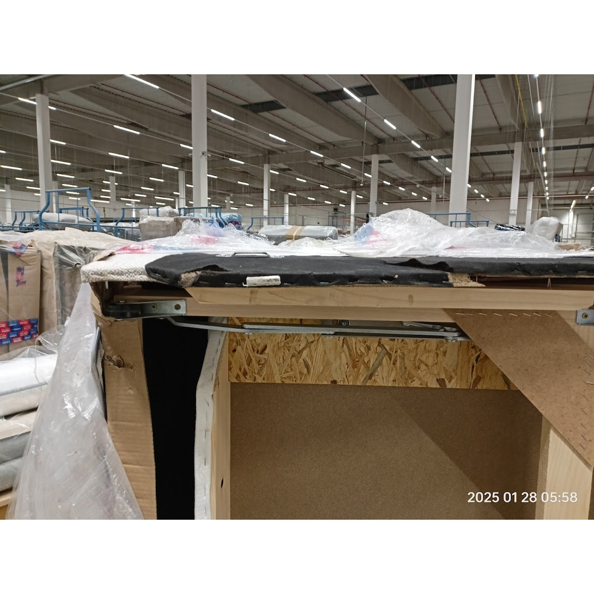 Šatníková skriňa Pop 2 - 250x215x61 cm (dub sonoma, biela) II. akosť