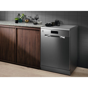 Voľne stojaca umývačka riadu Electrolux ESM48210SX,60cm,14súprav VYBALENÉ