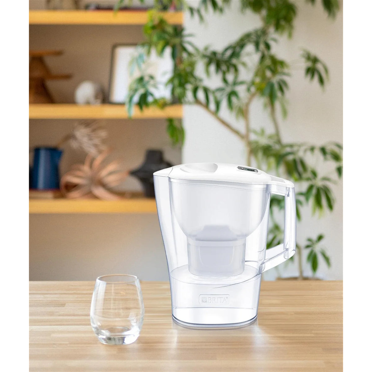 Filtračná kanvica Brita Aluna 2024, 2,4 l + 3 v.filtre,biela