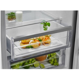 Kombin. chladnička s mrazničkou dole Electrolux LNC7ME32W2