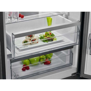 Kombin. chladnička s mrazničkou dole Electrolux LNT7ME34G1, E