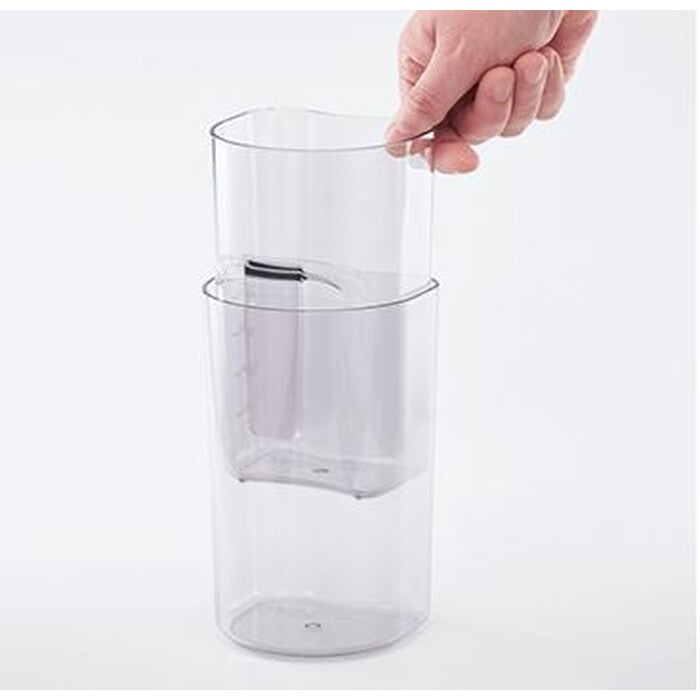 Odšťavovač Russell Hobbs 25170-56 POUŽITÉ, NEOPOTREBOVANÝ TOVAR