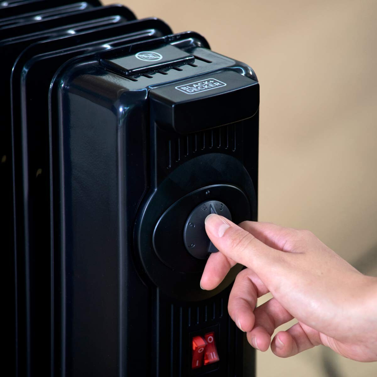 Olejový radiátor Black+Decker BXRA2300E, 11 žeber