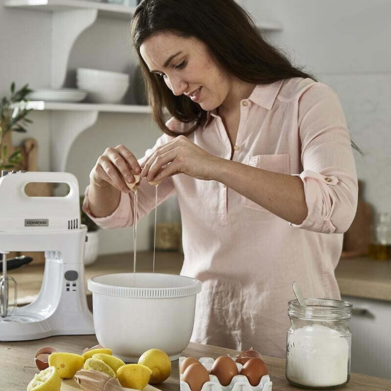 Ručný šľahač s misou Kenwood HMP32WH, 450W