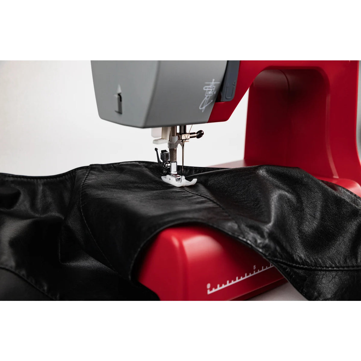 Šijací stroj Veritas Power Stitch 17