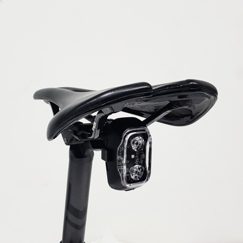 Smart zadné svetlo na bicykel/kolobežku CEL-TEC Cliq