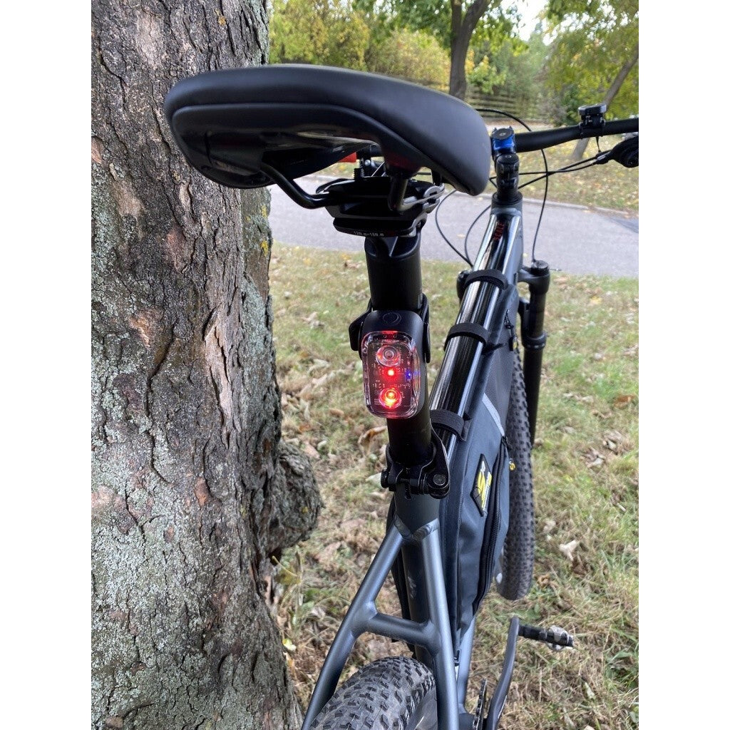 Smart zadné svetlo na bicykel/kolobežku CEL-TEC Cliq
