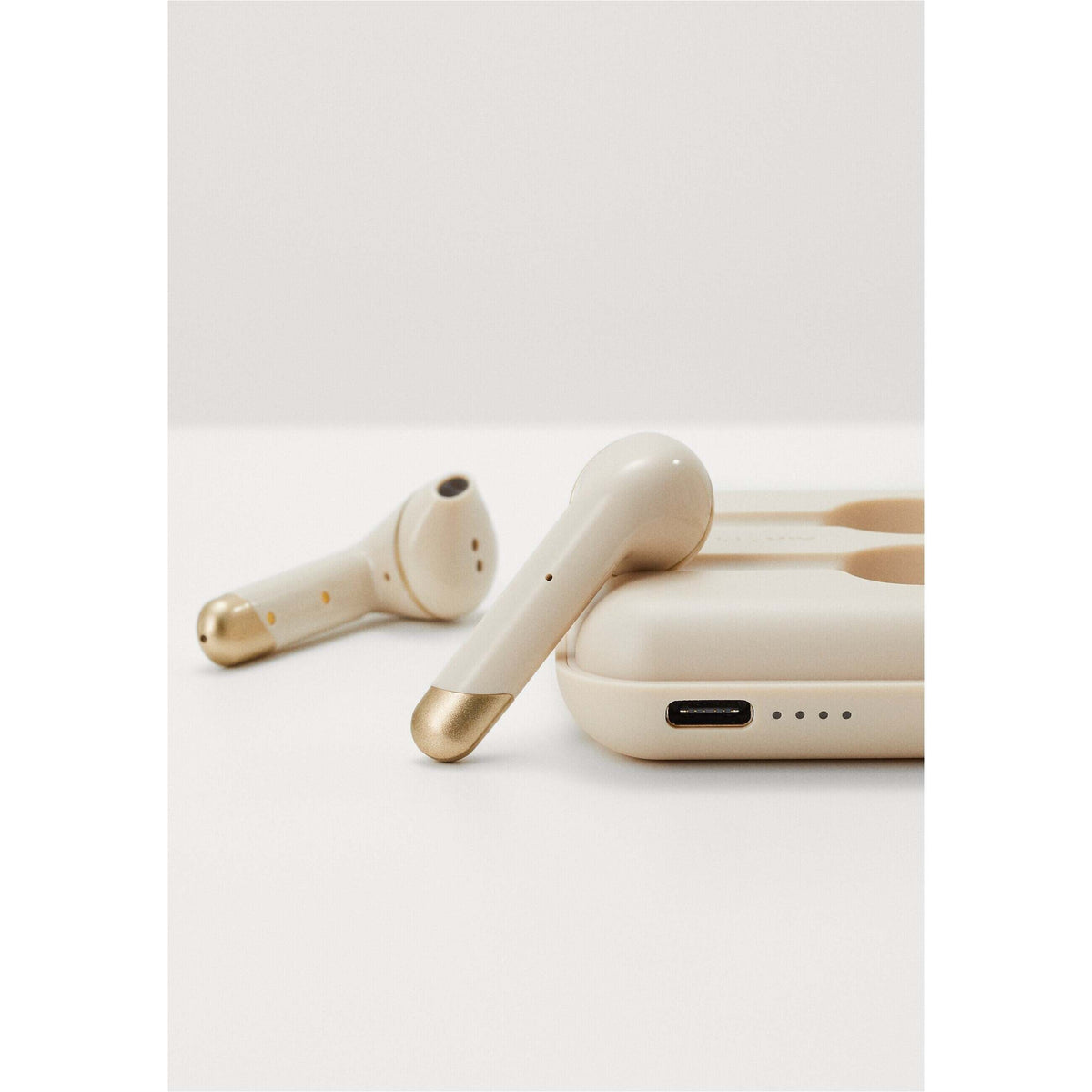 True Wireless slúchadlá Happy Plugs Air 1 Plus, zlaté