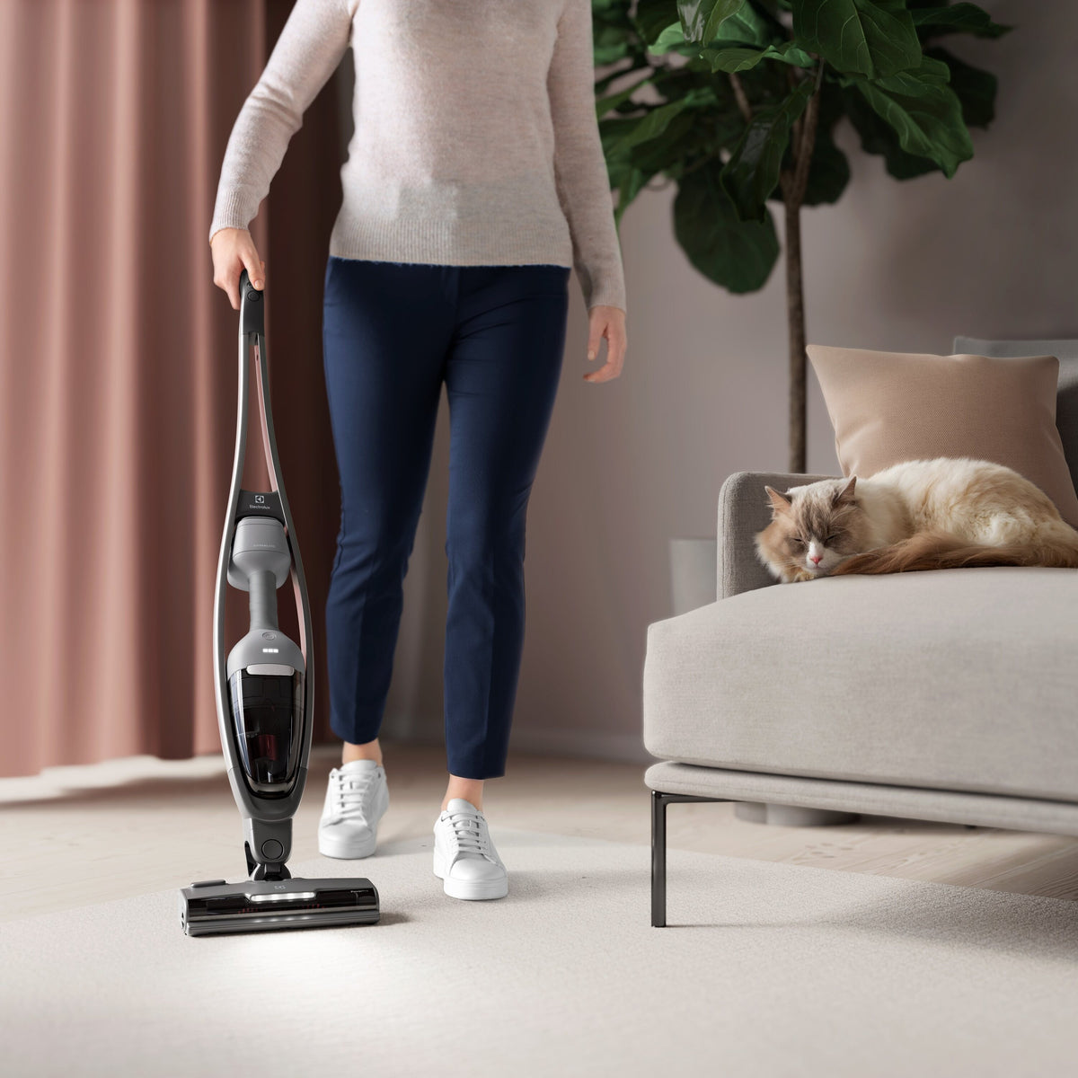 Tyčový vysávač Electrolux 600 Clean ES62CB25UG