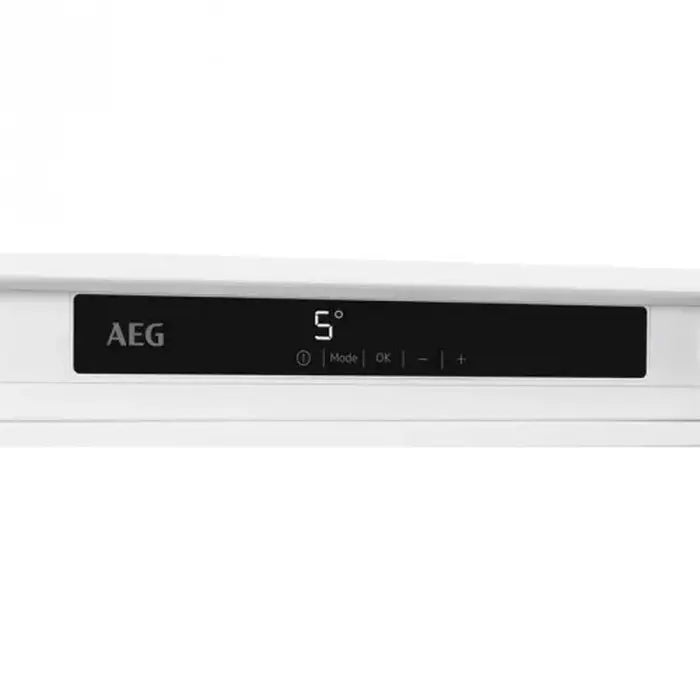 Vstavaná chladnička AEG SKE818D1DS