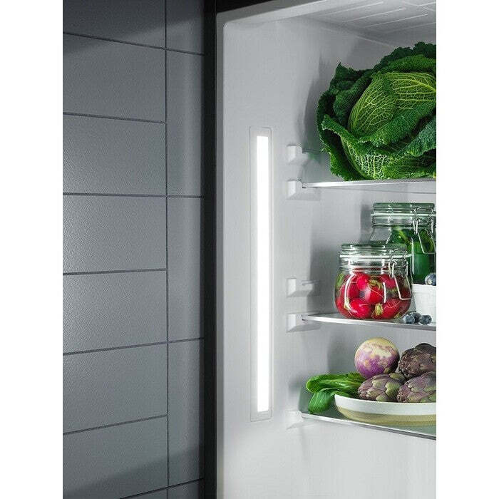 Vstavaná chladnička Electrolux LRB3AF12S